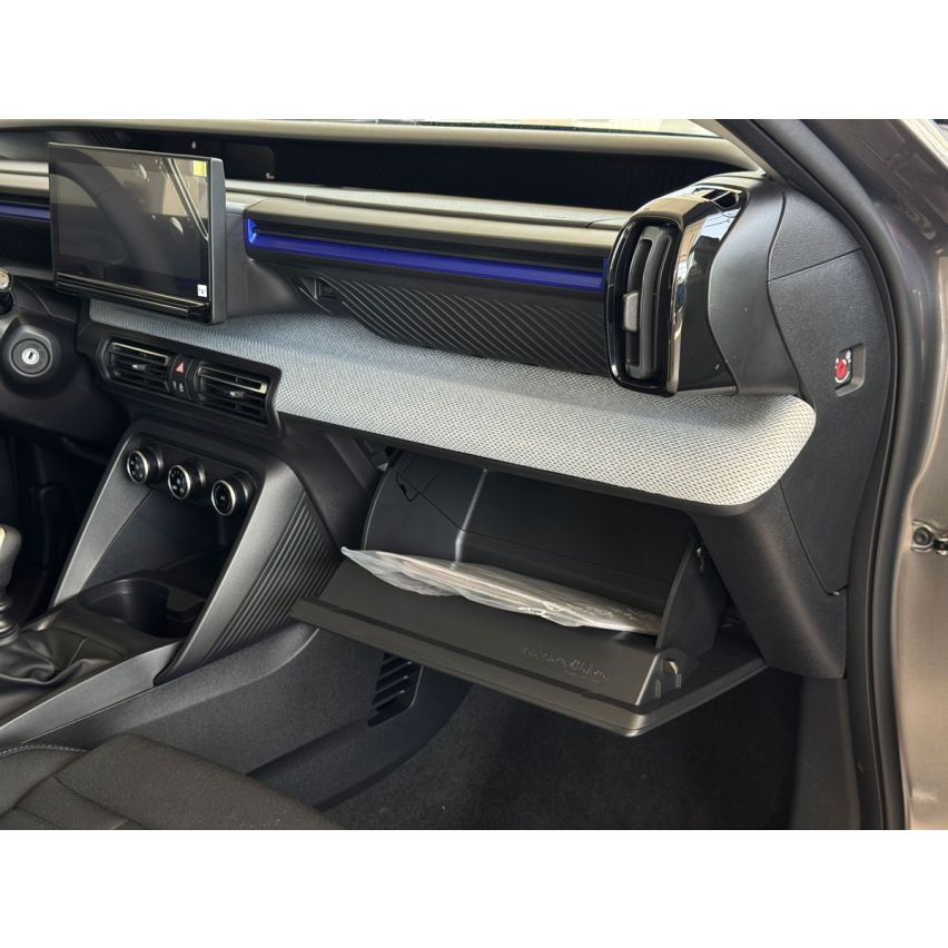 Citroën C3, Plus, 1.2 PT 100 к.с., МКПП-6, SXM0, 2025