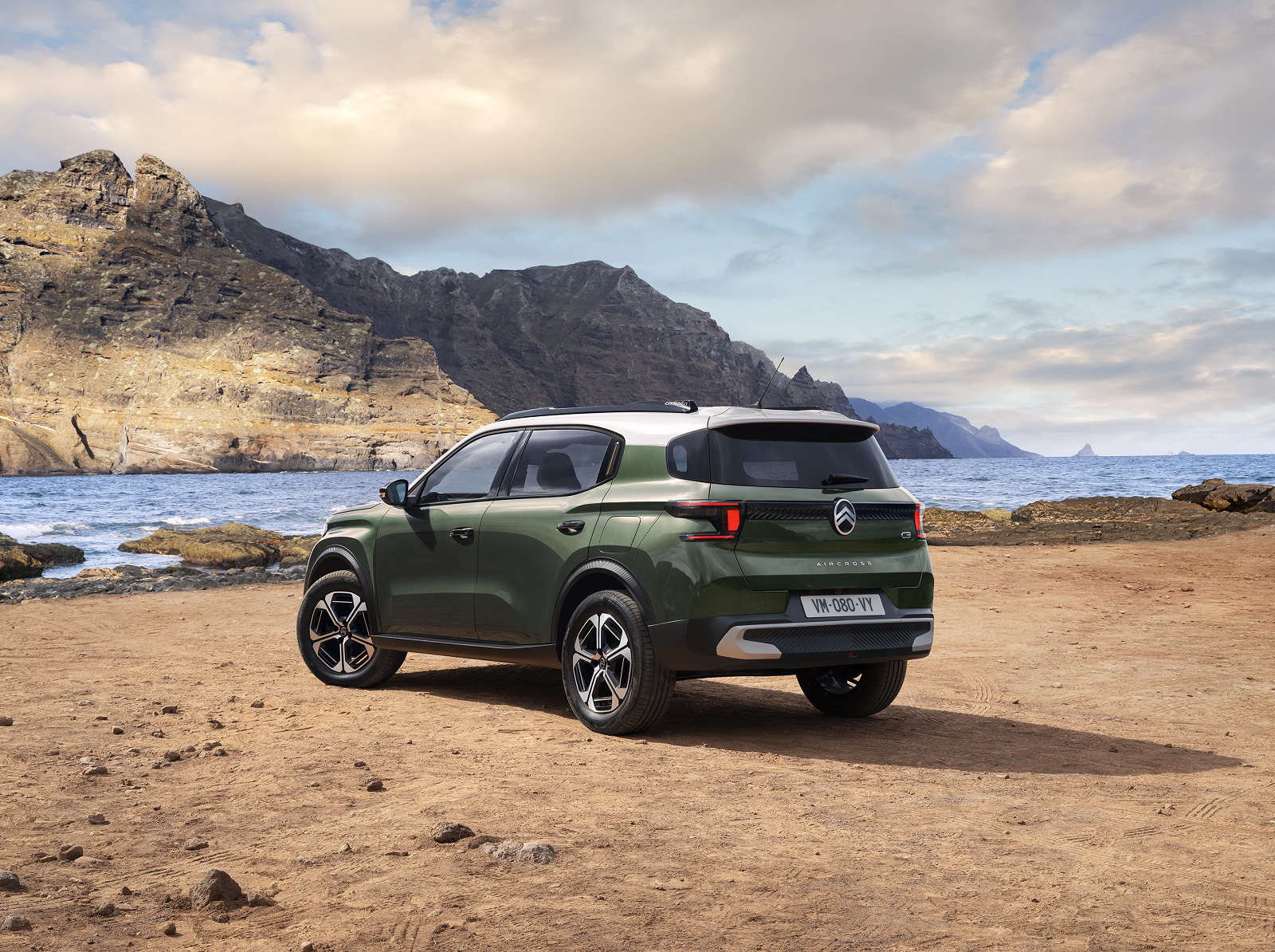 CITROËN C3 Aircross, вигляд ззаду з лівого боку